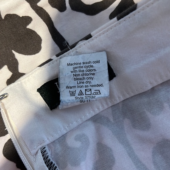 J. Crew Stretch Floral Pattern A-Line Mini Skirt With Zipper Size 6 - Picture 4 of 9